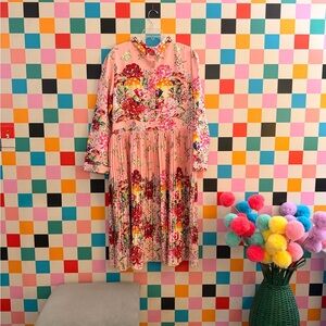 Chic Floral Long Sleeve Dress in Pink